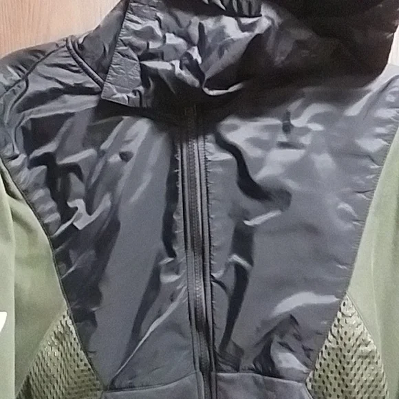 Men's Adidas hooded jacket - Picture 2 of 11